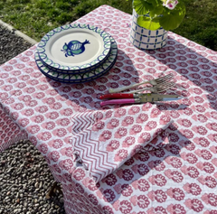 Nellie Tablecloth in Pink