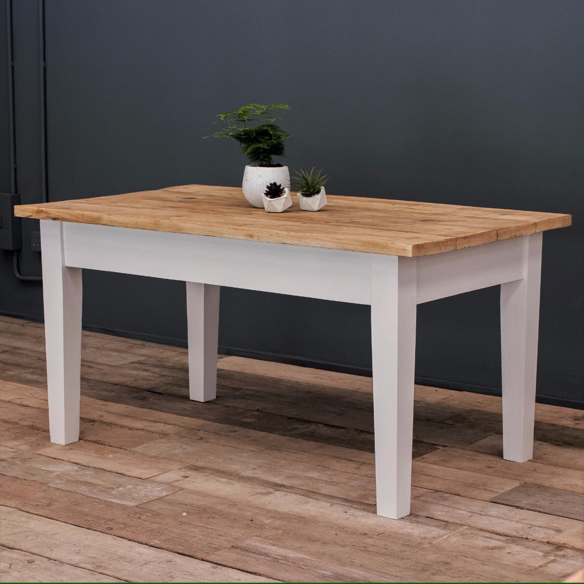 4ft Oak Farmhouse Kitchen Table with Tapered Legs