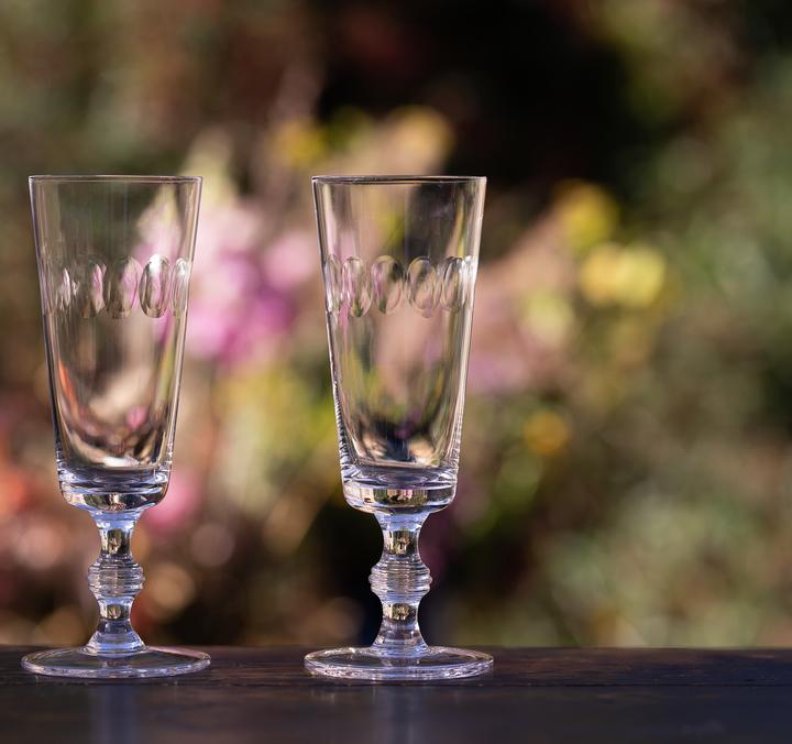 Set of 4 Crystal Champagne Flutes with Lens Design