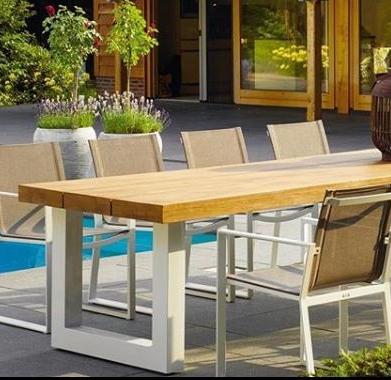 Solid Oak Top with Straight Leg Steel Frame Garden Table (White)