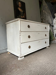 Wide Neo-Classical Painted Chest of Drawers in Gustavian White