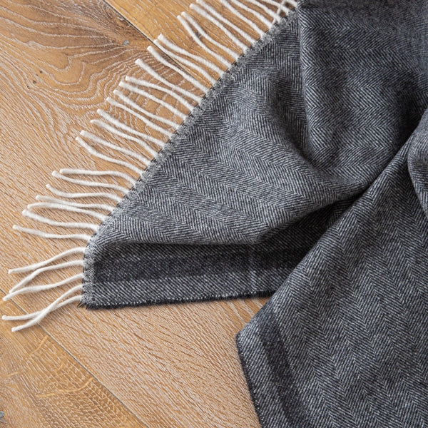 100% Cashmere Herringbone Throw In Charcoal Grey