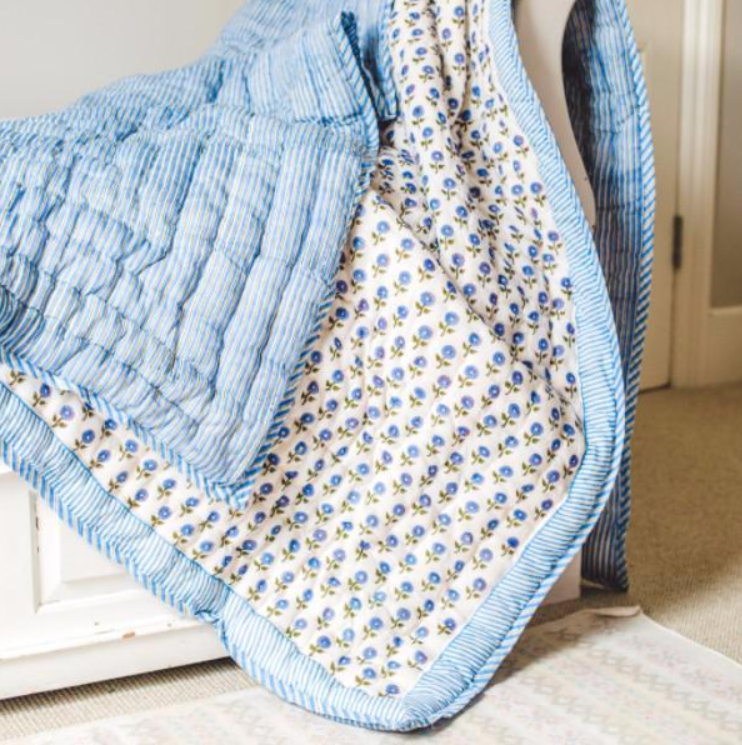 Sarah K Blue Daisy Quilt