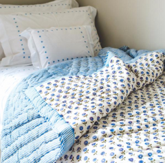 Sarah K Blue Daisy Quilt