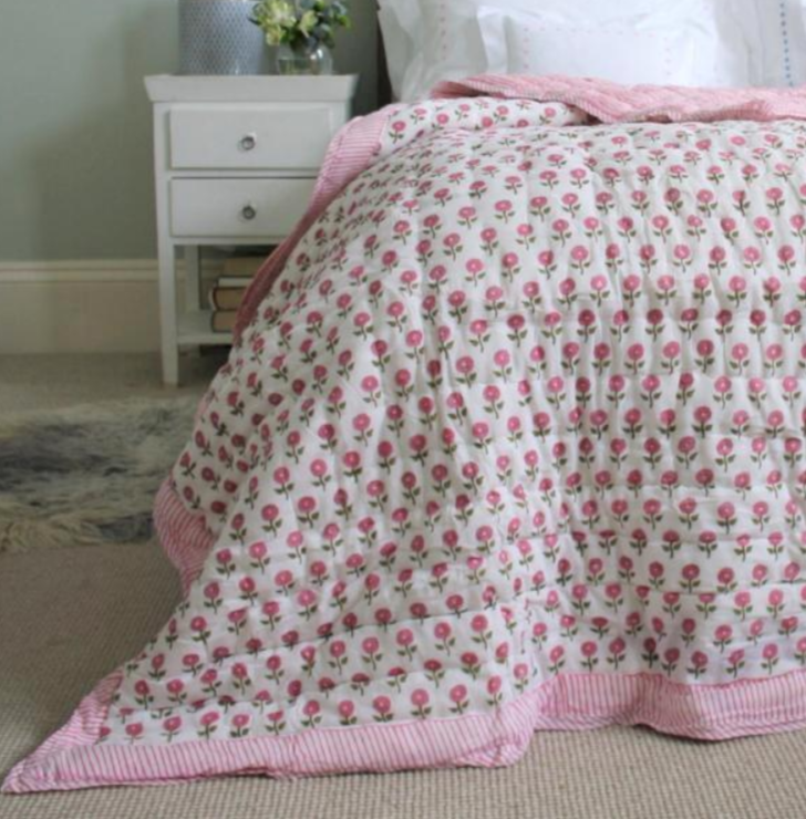 Sarah K Pink Daisy Quilt