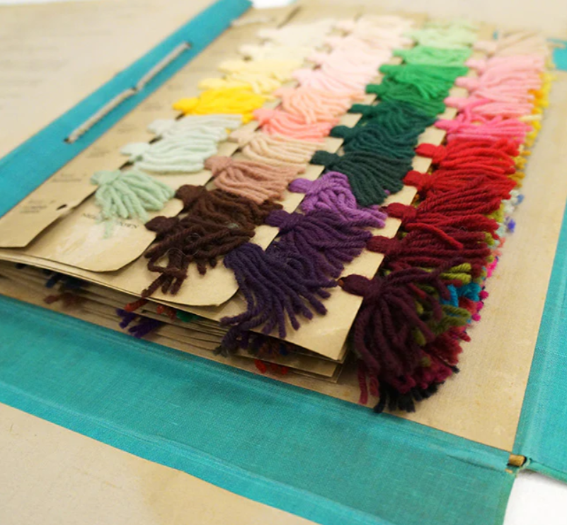 Set of 4 Seagrass Placemats | Olive Green & Natural | British Colour Standard