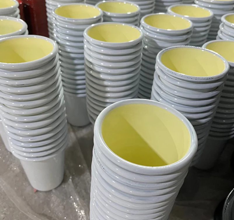 Set of 4 Enamel Tumblers in Old Rose / Sulphur Yellow, British Colour Standard
