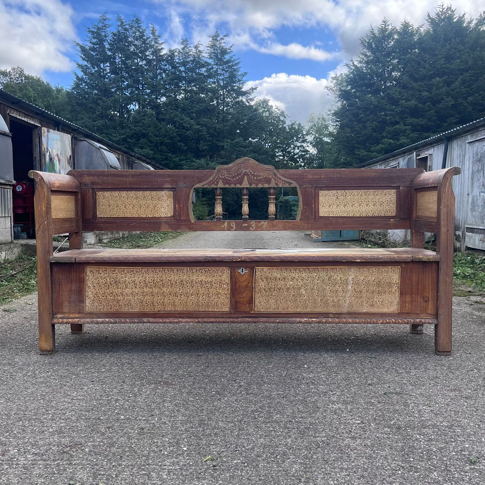 Antique Box Bench with Decorative Grain Paint | John Cornall