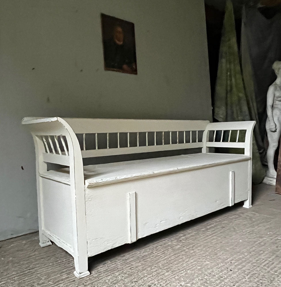 Elegant Antique Box Bench in Old White | John Cornall