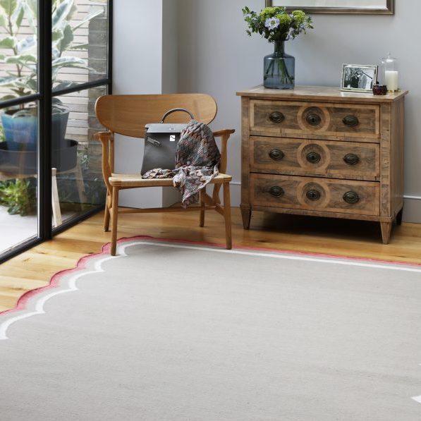 Flat Woven Scallop Rug