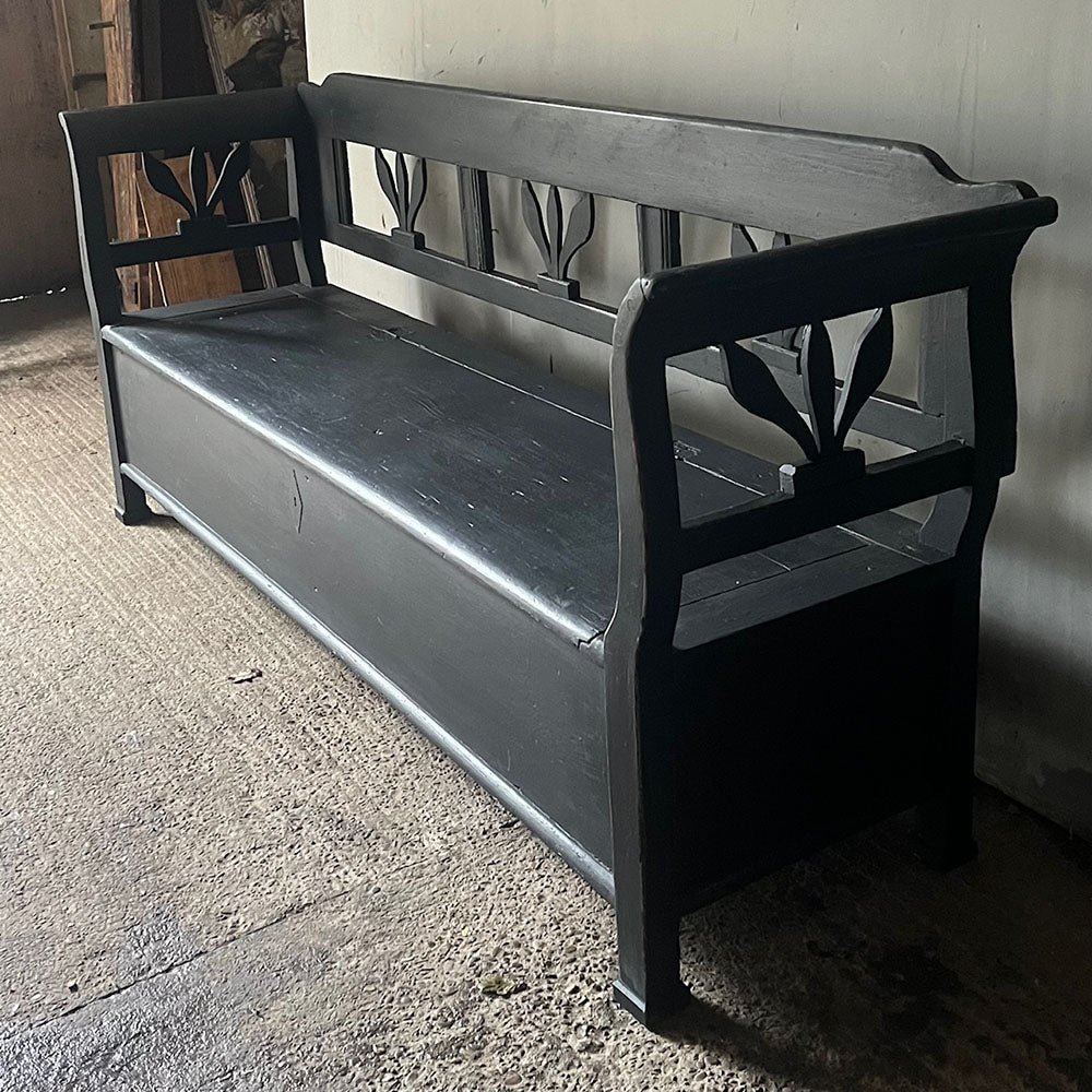 Smart Orginal Box Bench In Antique Black