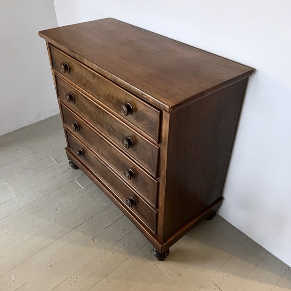 Victorian Mahogany Veneered Antique Chest of Drawers